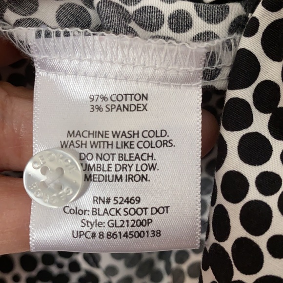 George button down shirt in a black white circle pattern. Size XL ((16/1… - Picture 8 of 8